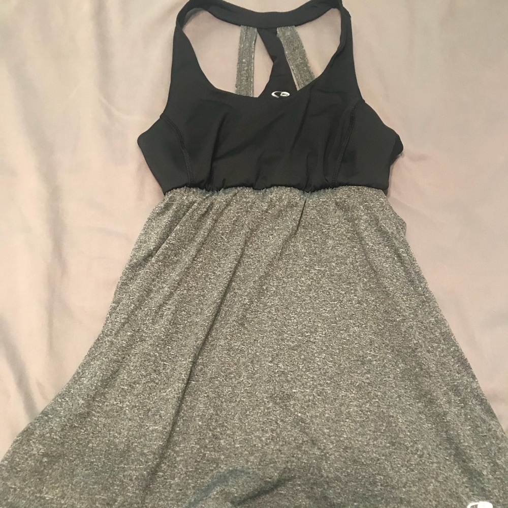 Athletic workout tank